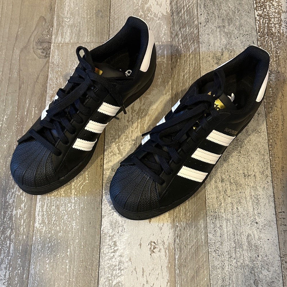 Adidas Superstar adv Black and White 3 stripes Shoes - Picture 2 of 6